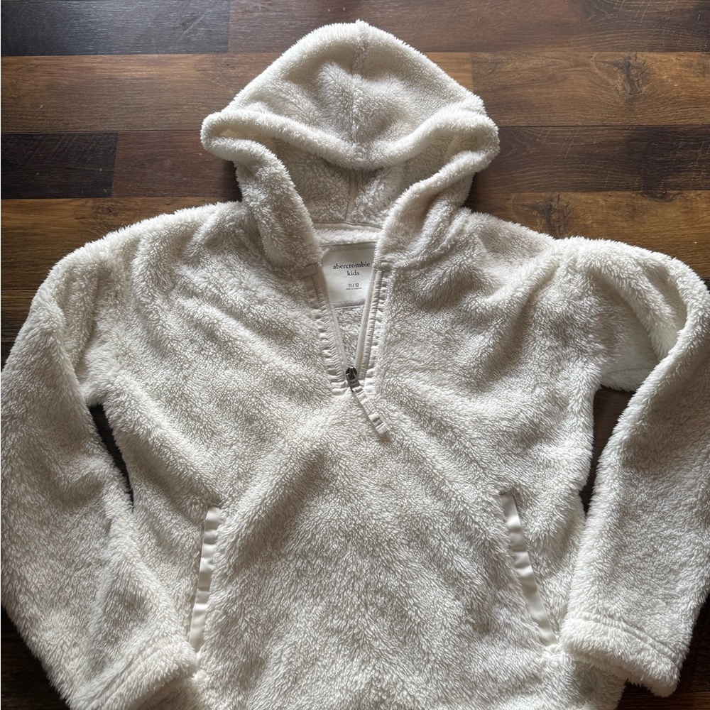 Abercrombie & Fitch Cream Sherpa Half-Zip Hoodie